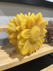 Beeswax candle - Sunflower